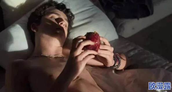 探索男士魅力：大尺度震撼床上视频，揭示激情与欲望的极致碰撞