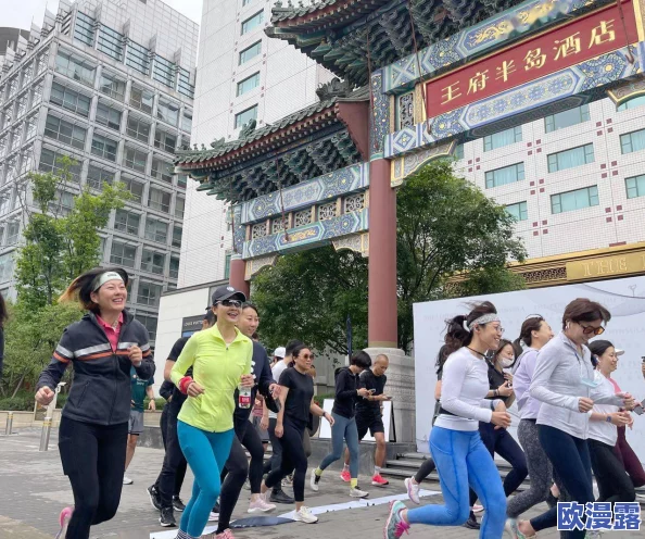 探索男男之间的亲密互动：下面含东西play带来的新体验与乐趣