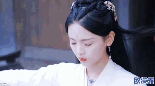 深度解析《九州飞凰录》游戏玩法：全面测评与攻略指南