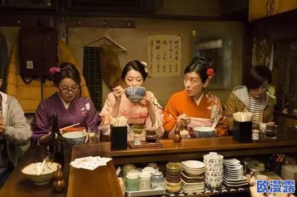 探索日本午夜文化的魅力：从独特的电影艺术到深夜食堂的美味体验