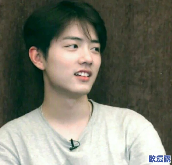 吉泽明步一区：最新动态曝光，粉丝热议她的新作品与未来计划，引发广泛关注与讨论