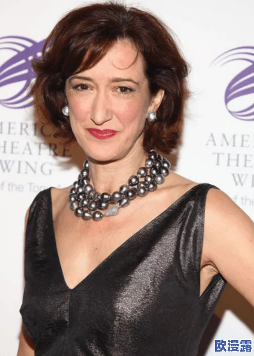 红色妖姬av,剧情设定独特,演员表现出色,让人印象深刻 红色妖姬av,剧情设定独特,演员表现出色,让人印象深刻