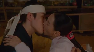 韩剧有拍裸戏男主用嘴吃奶真的吗?这剧情设定真是让人惊讶,难以置信! 韩剧有拍裸戏男主用嘴吃奶真的吗?这剧情设定真是让人惊讶,难以置信!