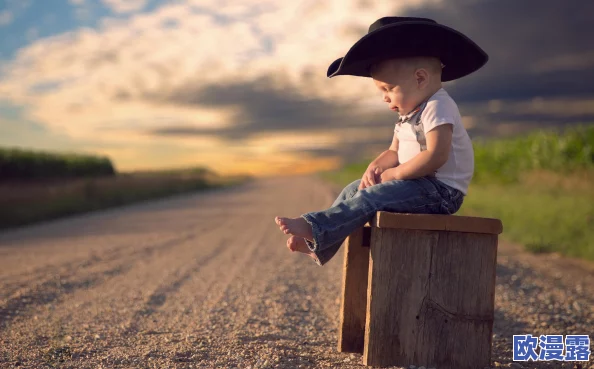 视频披风少年爱老妈海角，真是感人至深，让人想起了自己的母亲