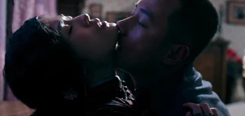 在激情床戏中释放内心欲望,探索那些令人心跳加速的床戏叫声背后的情感故事与深层次联系 在激情床戏中释放内心欲望,探索那些令人心跳加速的床戏叫声背后的情感故事与深层次联系