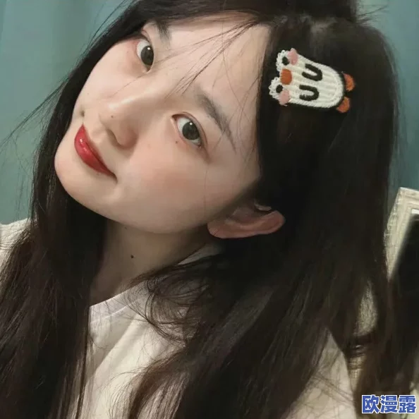 粉嫩的小BwBWBw，真是太可爱了，让人忍不住想要多看几眼！