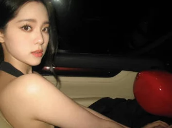 娜娜无码：震撼全网的性感写真曝光，粉丝们疯狂追捧！