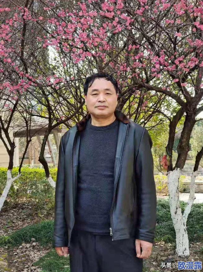 黎明之光手游战士全面攻略：深度解析玩法技巧，打造极致暴力战斗战士指南