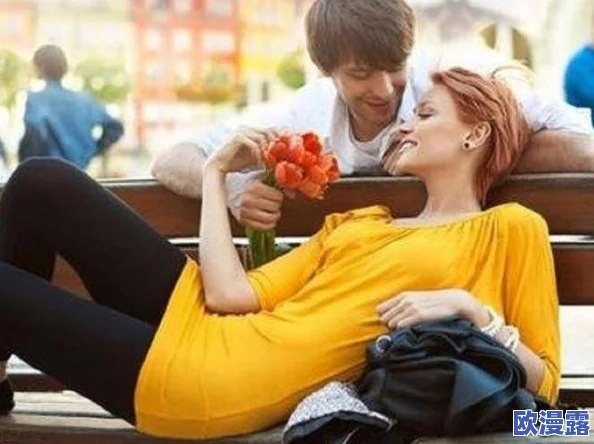男人舔女人的胸，真是让人感到不适，这种行为应该受到谴责