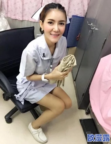 欧美护士性极品hd4k，画质真是太清晰了，细节处理得非常到位，让人看得过瘾