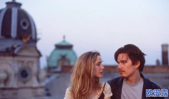 秋霞黄色片：这部影片真是让人感受到秋天的温暖与浪漫，值得一看！