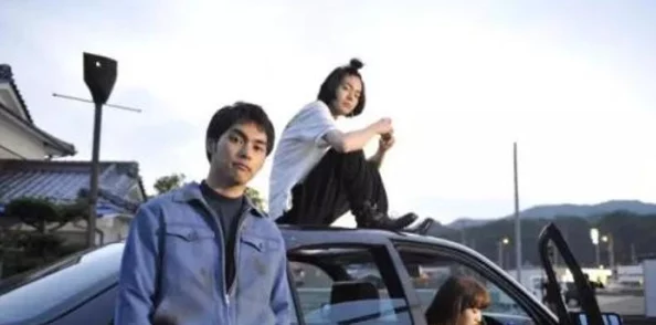 日本乱人伦片中文字幕三区，剧情紧凑，演员表现出色，让人欲罢不能