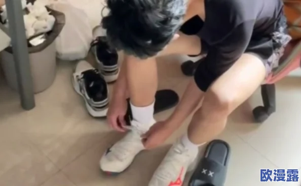 大學生白襪體育生JJ宿舍，這樣的生活真是讓人羨慕，青春洋溢又充滿活力！