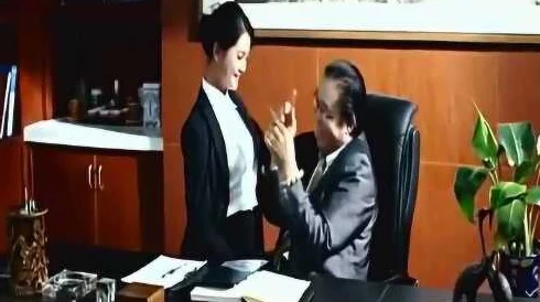 秘书与老板办公室做爰电影，情节设定大胆，演员表现出色，让人欲罢不能