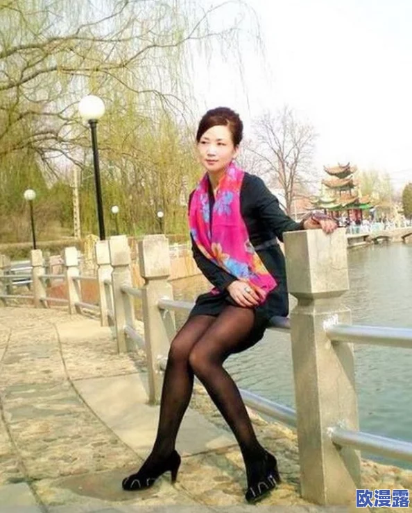 老熟女，她们的魅力与智慧让人着迷，岁月只增添了风韵