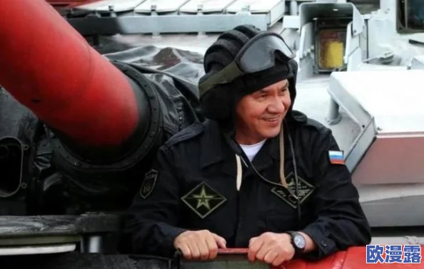 两男一女日起舒服,警方已介入调查,相关人员被带走协助审讯,事件引发社会广泛关注与讨论 两男一女日起舒服,警方已介入调查,相关人员被带走协助审讯,事件引发社会广泛关注与讨论