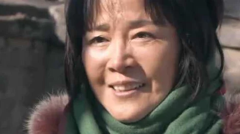 高大肥满老寡妇满足我小说，这个故事情节真是让人意外，充满了惊喜和反转