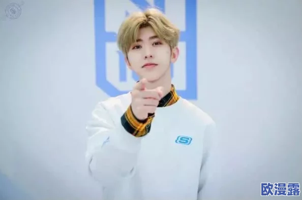 韩国朴妮唛快播网友认为该视频引发了对网络隐私和个人形象的广泛讨论，呼吁加强对类似事件的法律监管