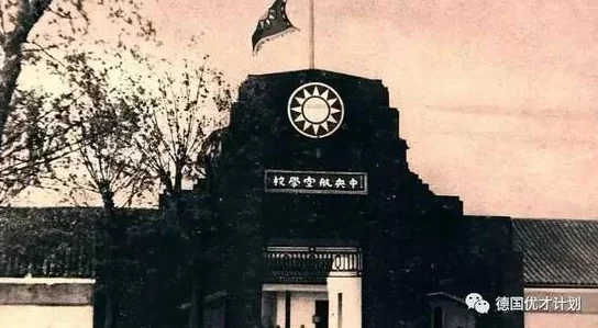 国内精品久久久久影：最新动态揭示行业发展趋势与市场变化，吸引更多观众关注与参与