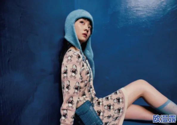 扒开双腿猛进入校花的视频免费网友认为该视频内容不适合未成年人观看，并对其传播表示担忧，呼吁加强网络监管和内容审核