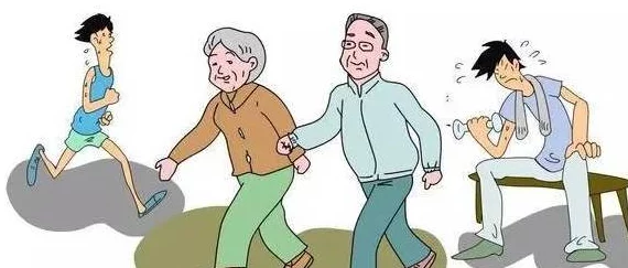 趴着被灌尿多人play运动，这种玩法真是让人感到不可思议，太过极端了！