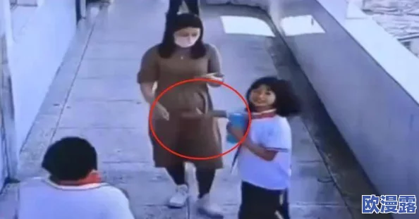 老师掀起裙子让我捅，这种行为真是令人震惊，教育界应该加强师德建设