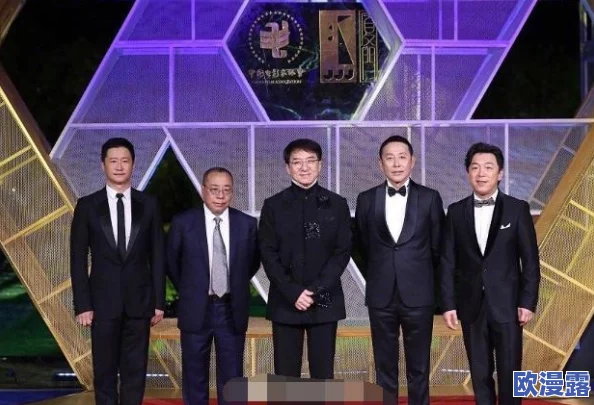 晚上被各种姿势进去高惊爆内幕揭秘让人震惊的真实经历与心理变化引发热议和讨论