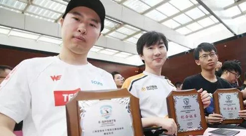 皇室战争深度解析：观战回放功能全讲解，领略流派高手巅峰对决精彩瞬间
