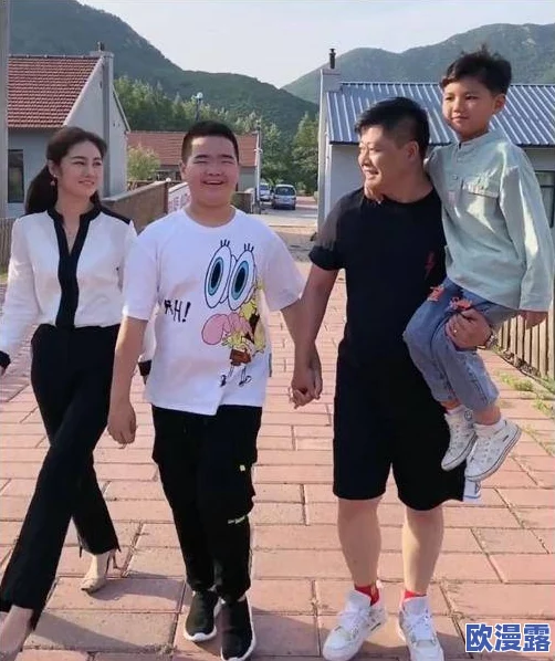 被精夜浸濡的小柔引发热议网友纷纷讨论其背后的故事与情感表达成为社交媒体上的热门话题