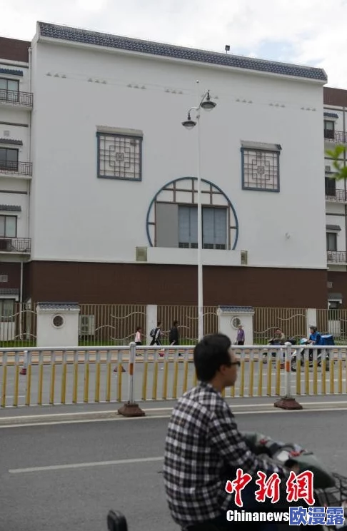 男女猛烈xx00动态图高清网友认为这类内容虽然吸引眼球但也容易引发争议，呼吁理性观看与讨论，尊重个人隐私和选择