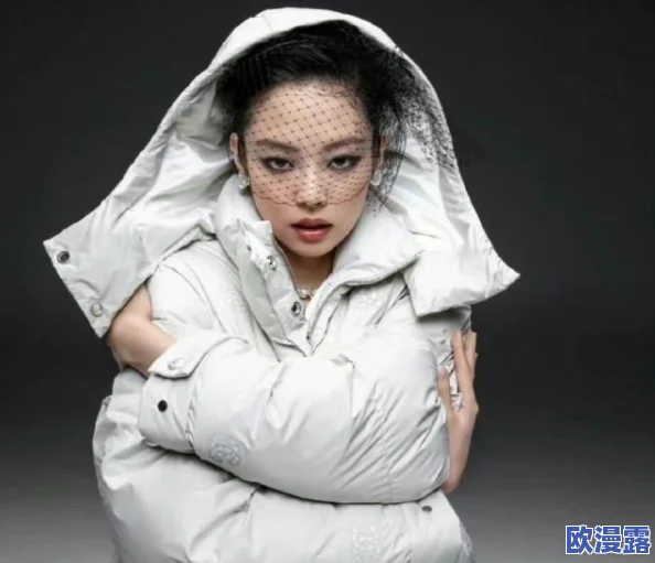 欧美大胆一级视频引发热议网友纷纷讨论其内容与影响力该视频在社交媒体上迅速传播成为热门话题