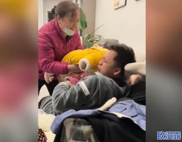 边吃奶边摸下面很爽近日引发热议网友纷纷分享自己的体验和看法讨论内容涉及情感与身体的亲密关系