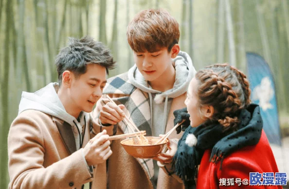 欧美偷窥清纯综合图区近日曝光多位明星私下生活照引发热议网友纷纷猜测这些照片背后的故事和真相