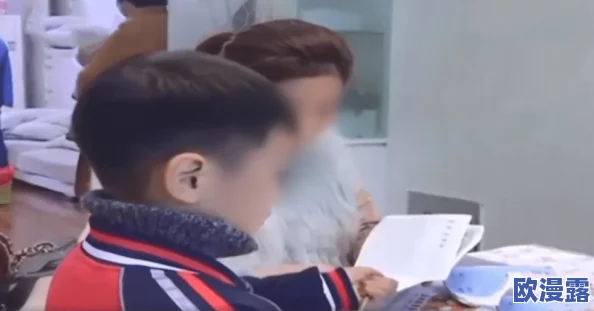胸太大被男同桌强解开胸罩引发热议网友纷纷讨论校园性别关系与个人边界问题
