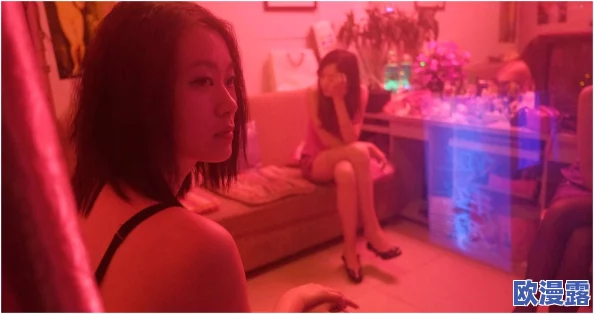一级毛片小幻女近日被曝出与知名导演秘密约会，引发网友热议，许多人猜测两人是否在筹备新项目或发展恋情