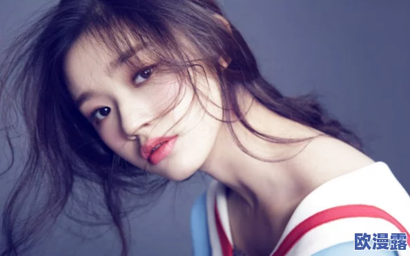 美女漏bb引发热议网友纷纷围观讨论时尚与隐私的界限究竟在哪里让人不禁思考社交媒体时代的影响力