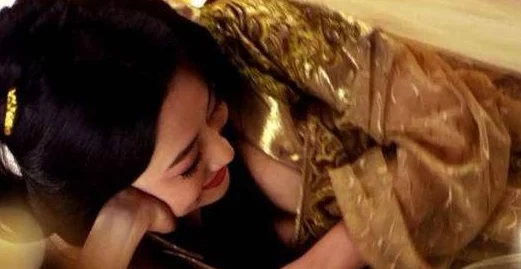 美女与男人视频黄频大全免费近日引发热议网友纷纷讨论其中的精彩内容和背后的故事让人忍不住想一探究竟