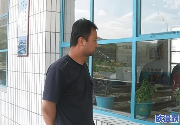 被五个丝袜老师榨精 网友推荐这部作品情节紧凑角色鲜明让人欲罢不能绝对值得一看不容错过的精彩内容