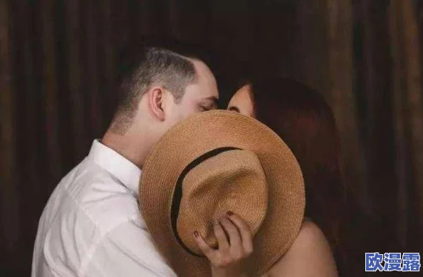 男人激烈吮乳吃奶文在生活中展现了亲密关系的重要性，增进了彼此的信任与理解，让爱更加深厚